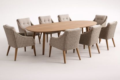Table ovale en bois avec 8 chaises en rotin
