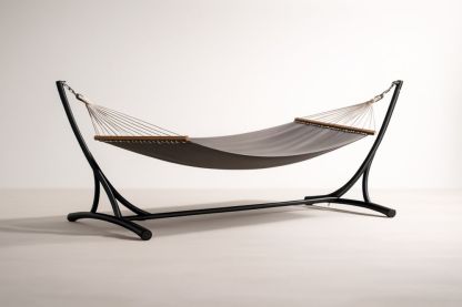 Hamac en acier noir avec toile en polyester grise