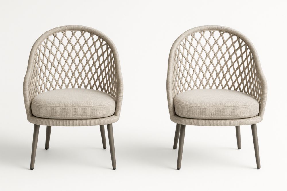 Lot de Deux Fauteuils en Résine Tressée et Métal Beige
