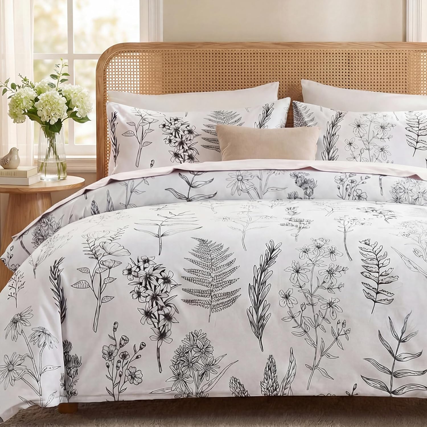 100% Cotton Duvet Cover Queen Size, Black and White Leaf Pattern Bedding Set with Zipper Closure, 3 Pcs Breathable and Soft Floral Duvet Cover for All Season