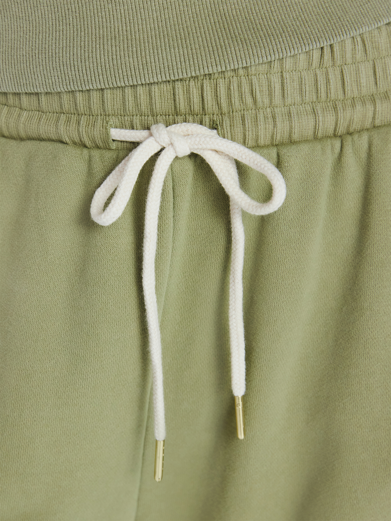 Cropped Pullover Hoodie Sweatshirt & Cropped Sweatpants