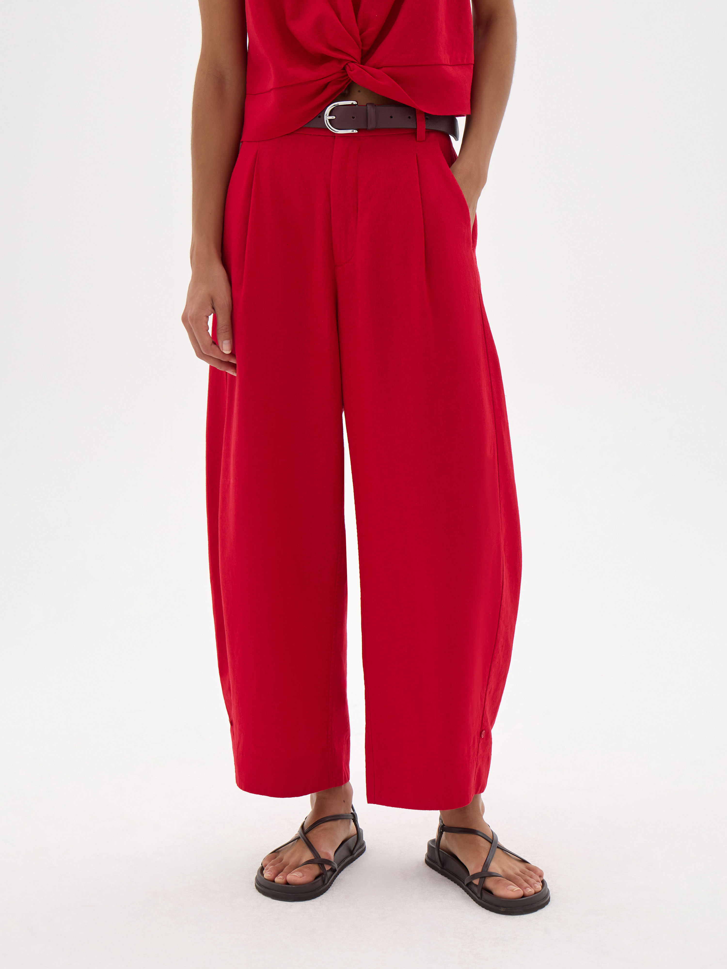 Dania Linen Blend Barrel Leg Trousers