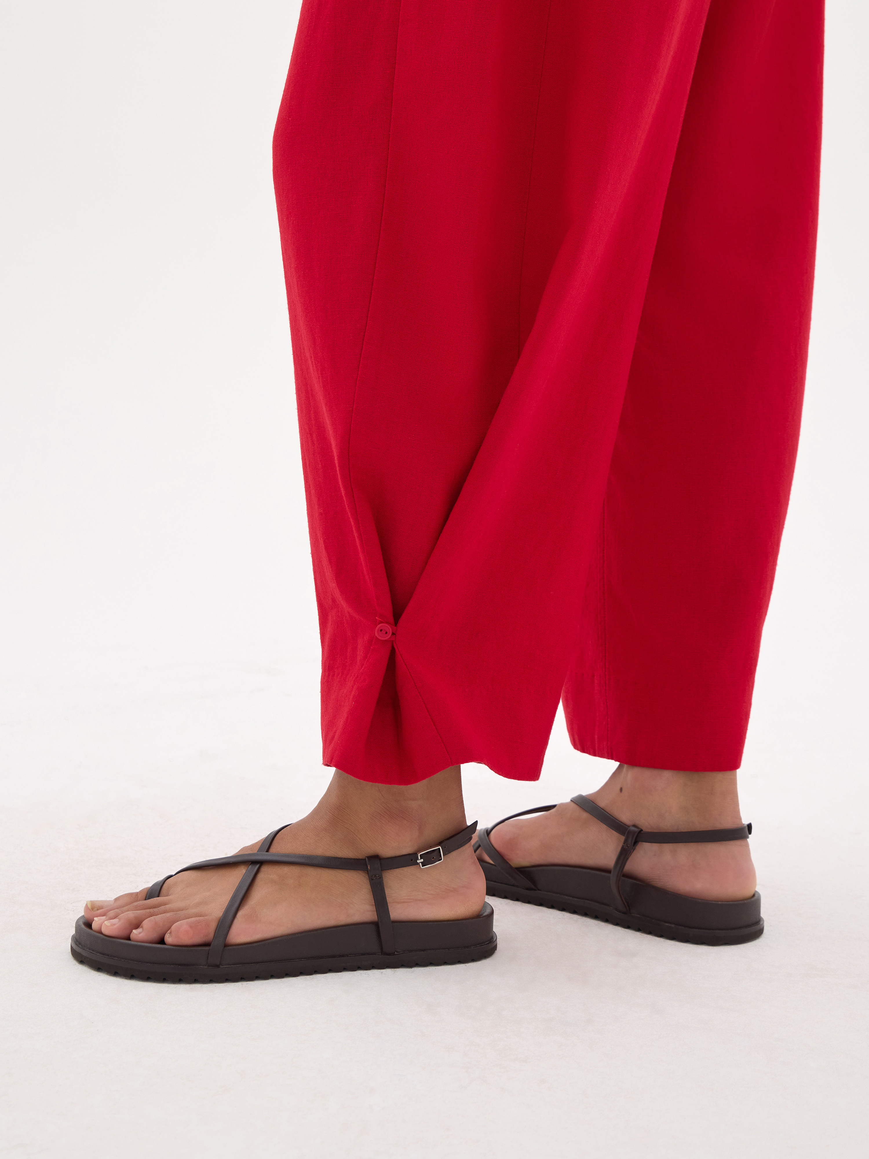 Dania Linen Blend Barrel Leg Trousers