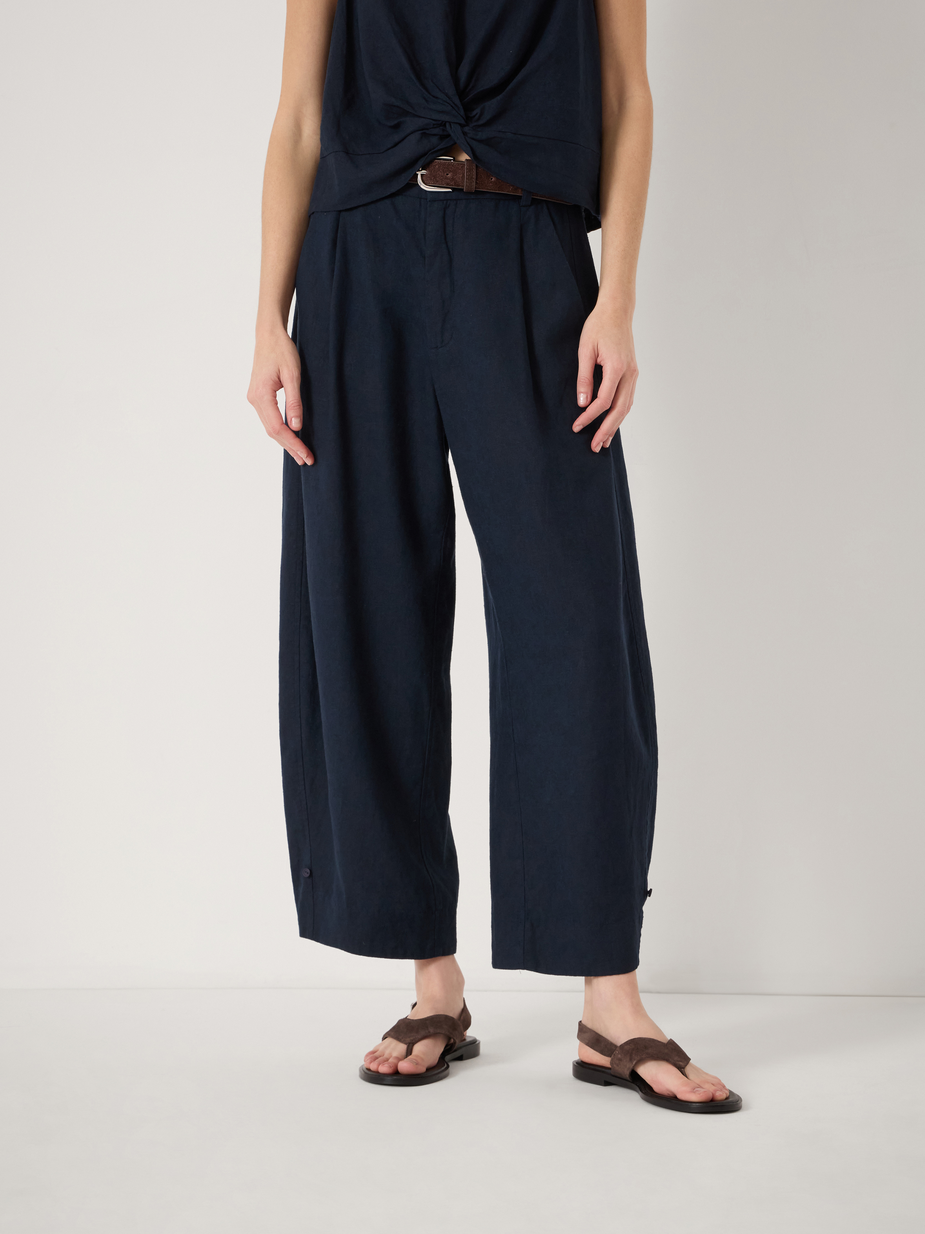 Dania Linen Blend Barrel Leg Trousers