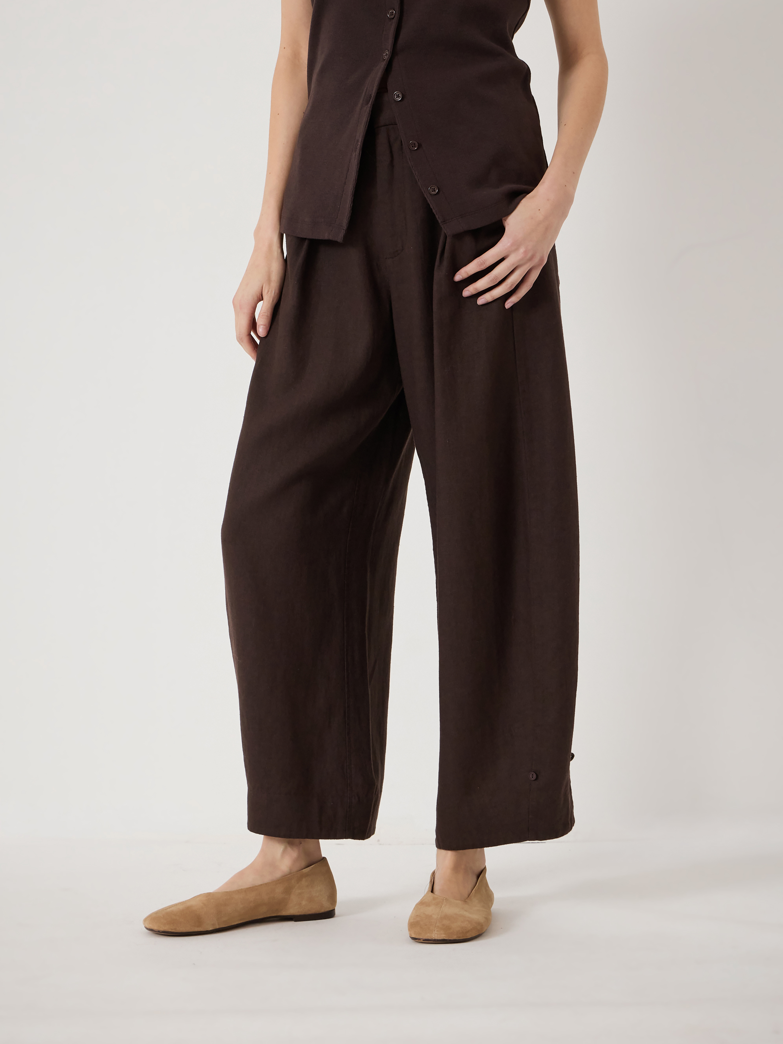 Dania Linen Blend Barrel Leg Trousers
