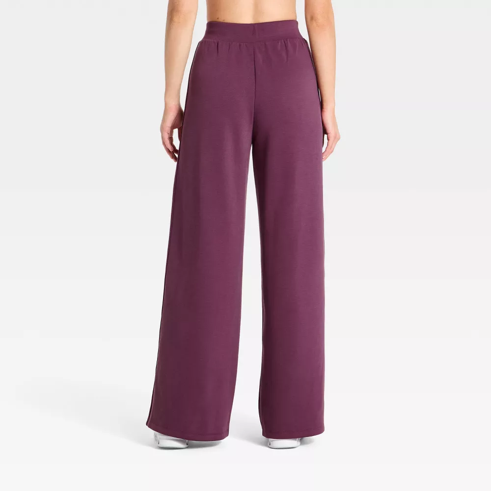 Women’s Cozy Two-Piece Lounge Set