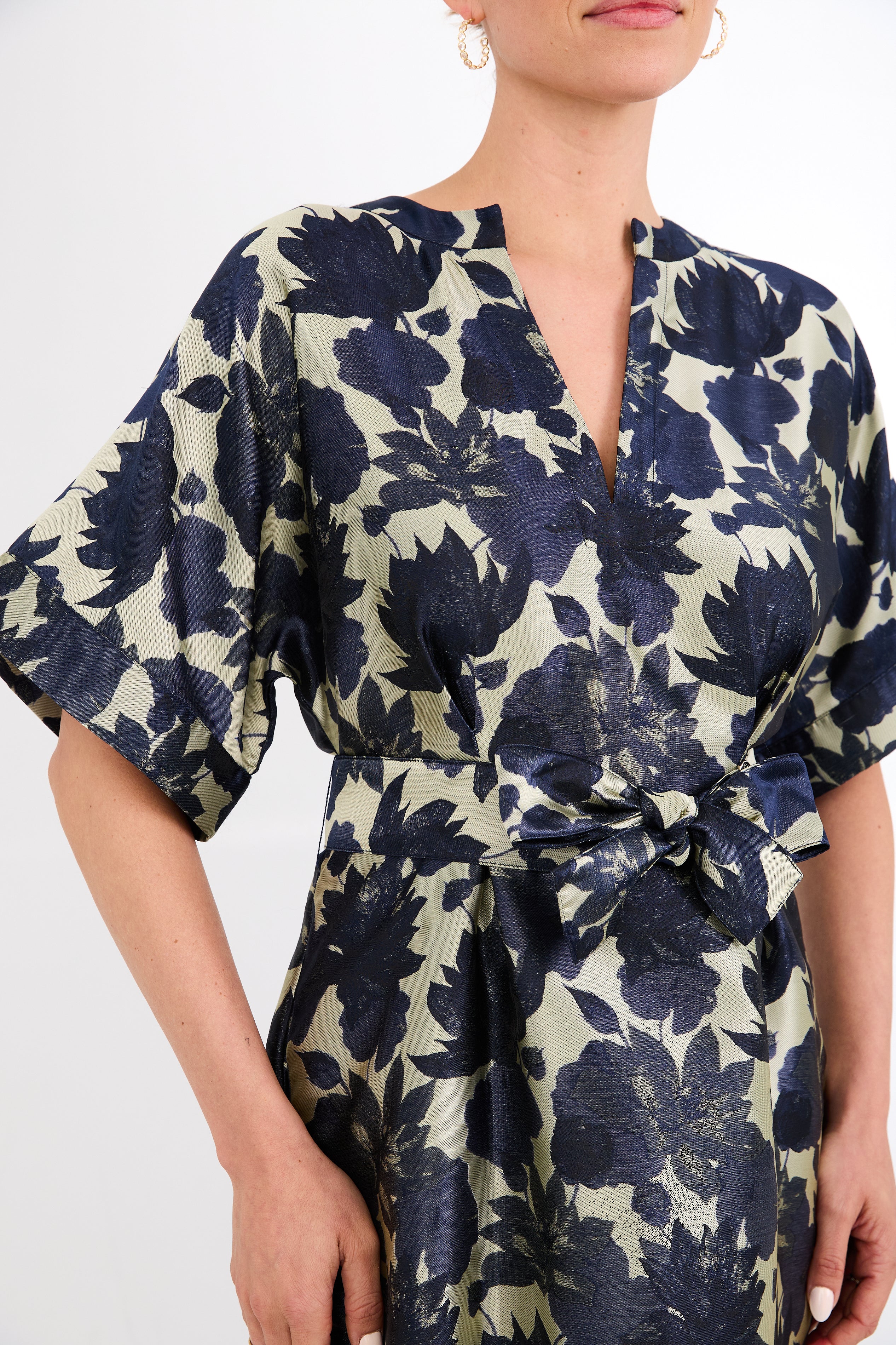 Evelyn Floral Silhouette Jacquard Dress