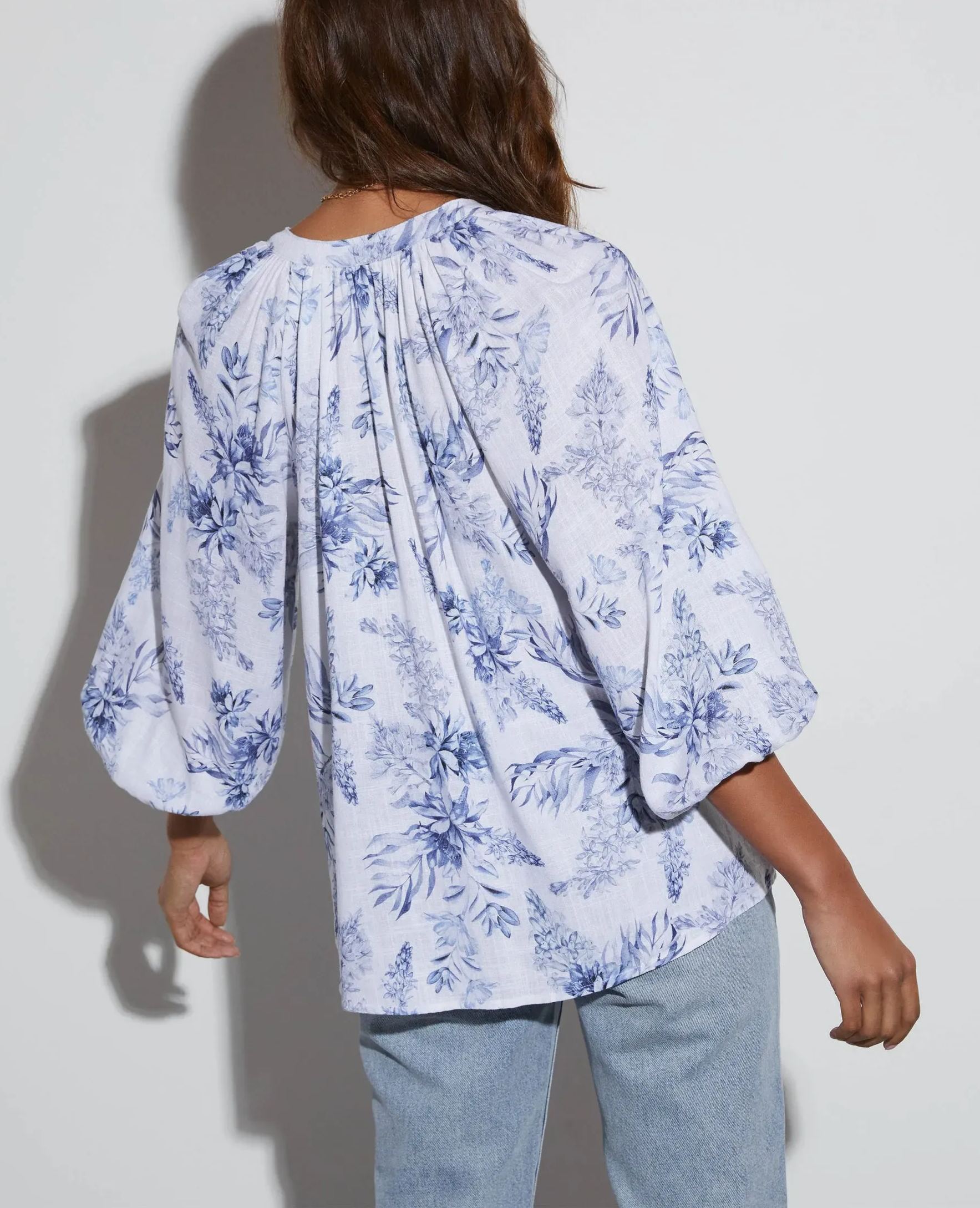 Betsey Floral Linen Blouse & Tie Waist Shorts