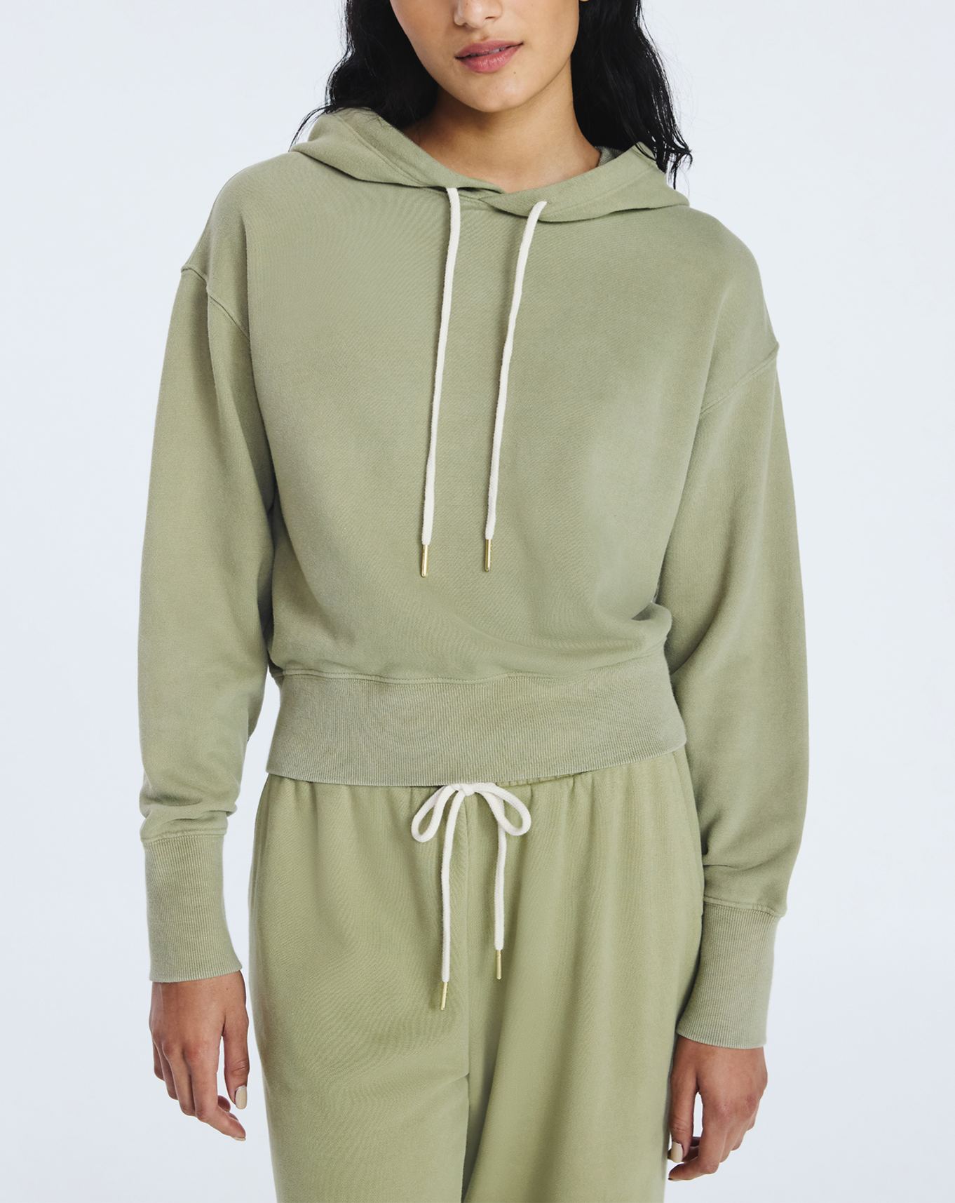 Cropped Pullover Hoodie Sweatshirt & Cropped Sweatpants