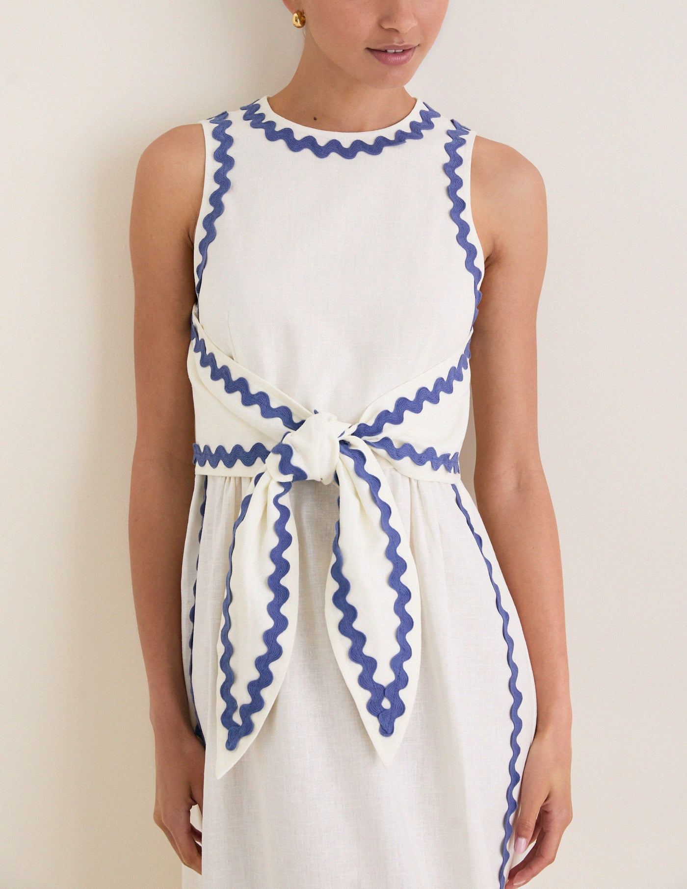 White Ric Rac Tie Brocks Dress