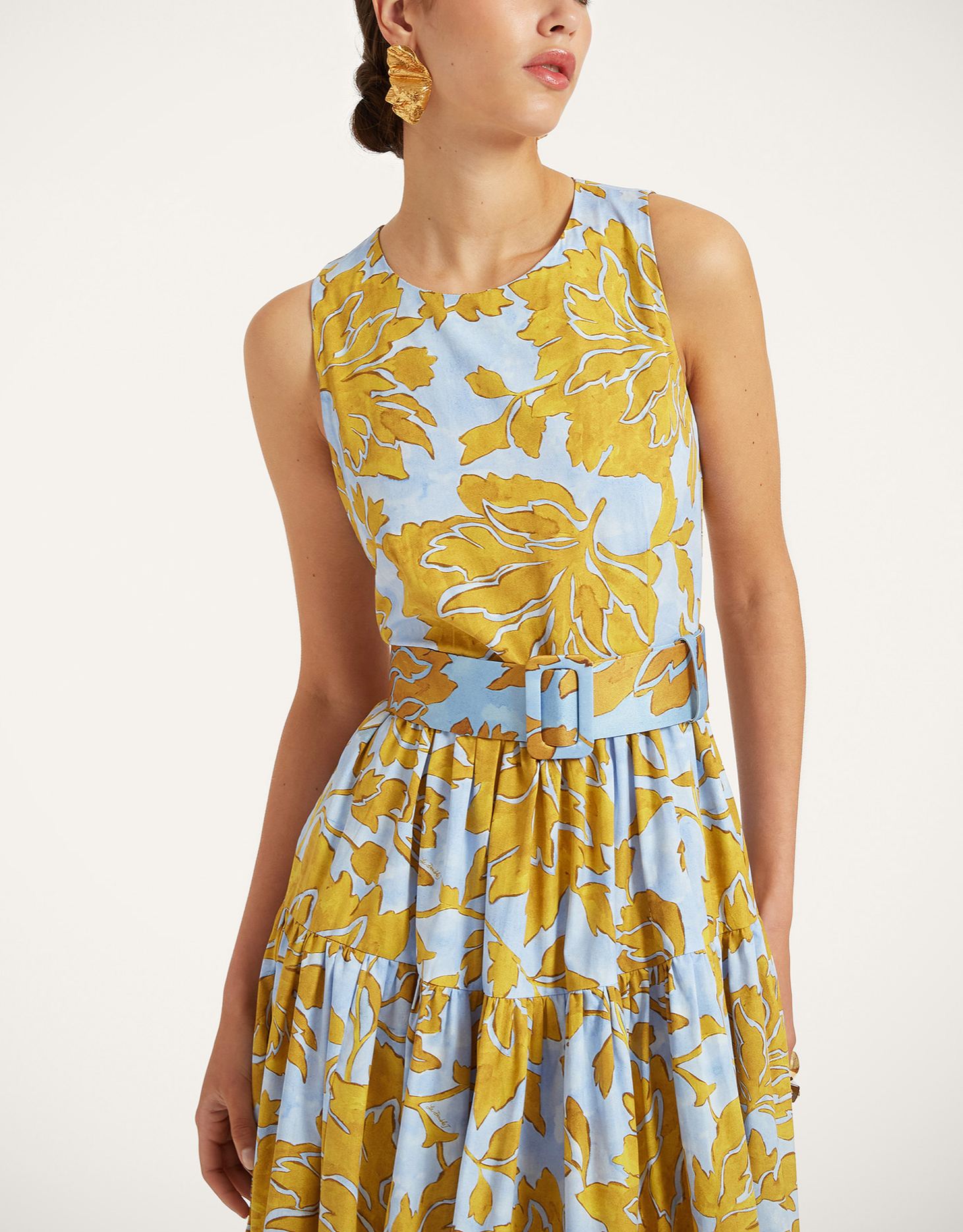 Sleeveless Big Dress