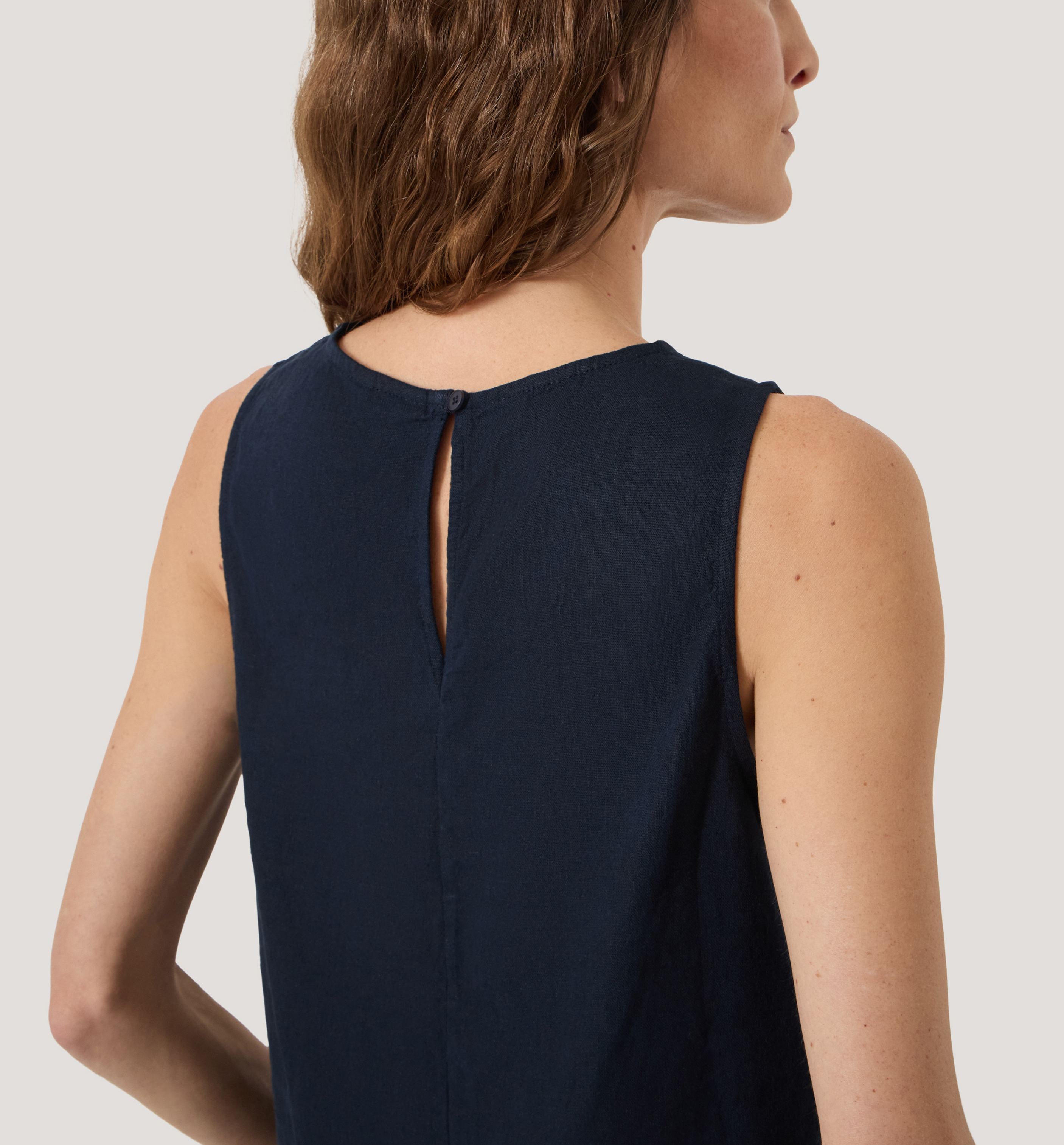 Maggie Twist Front Linen Top
