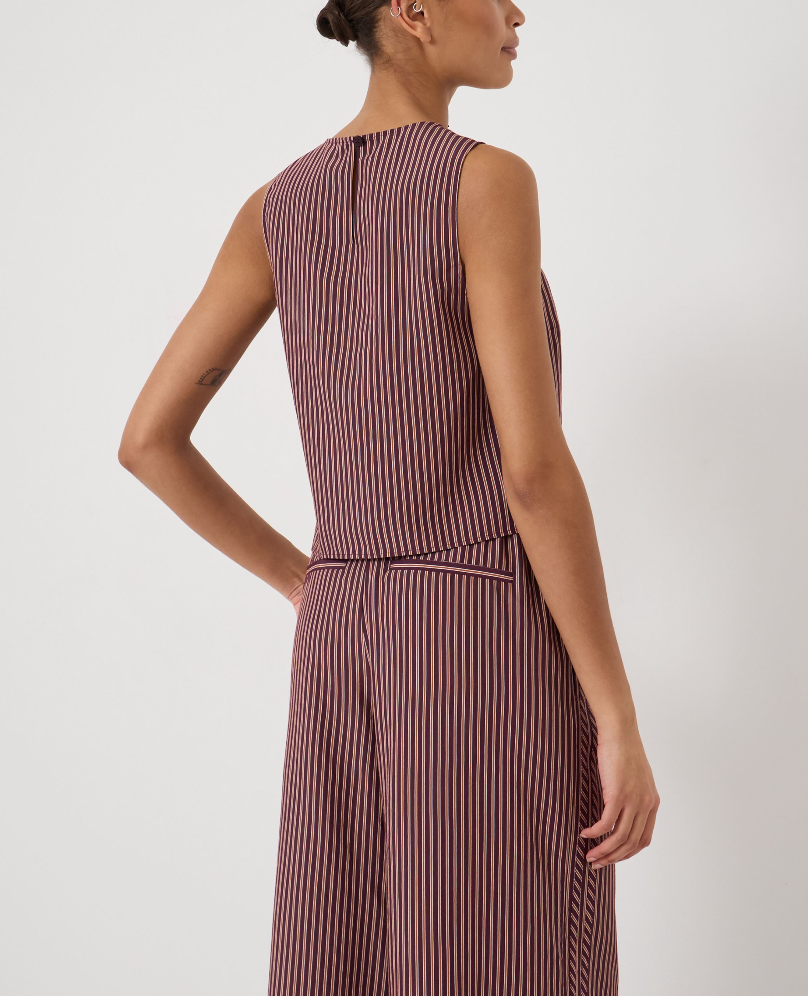 Maggie Twist Front Linen Top