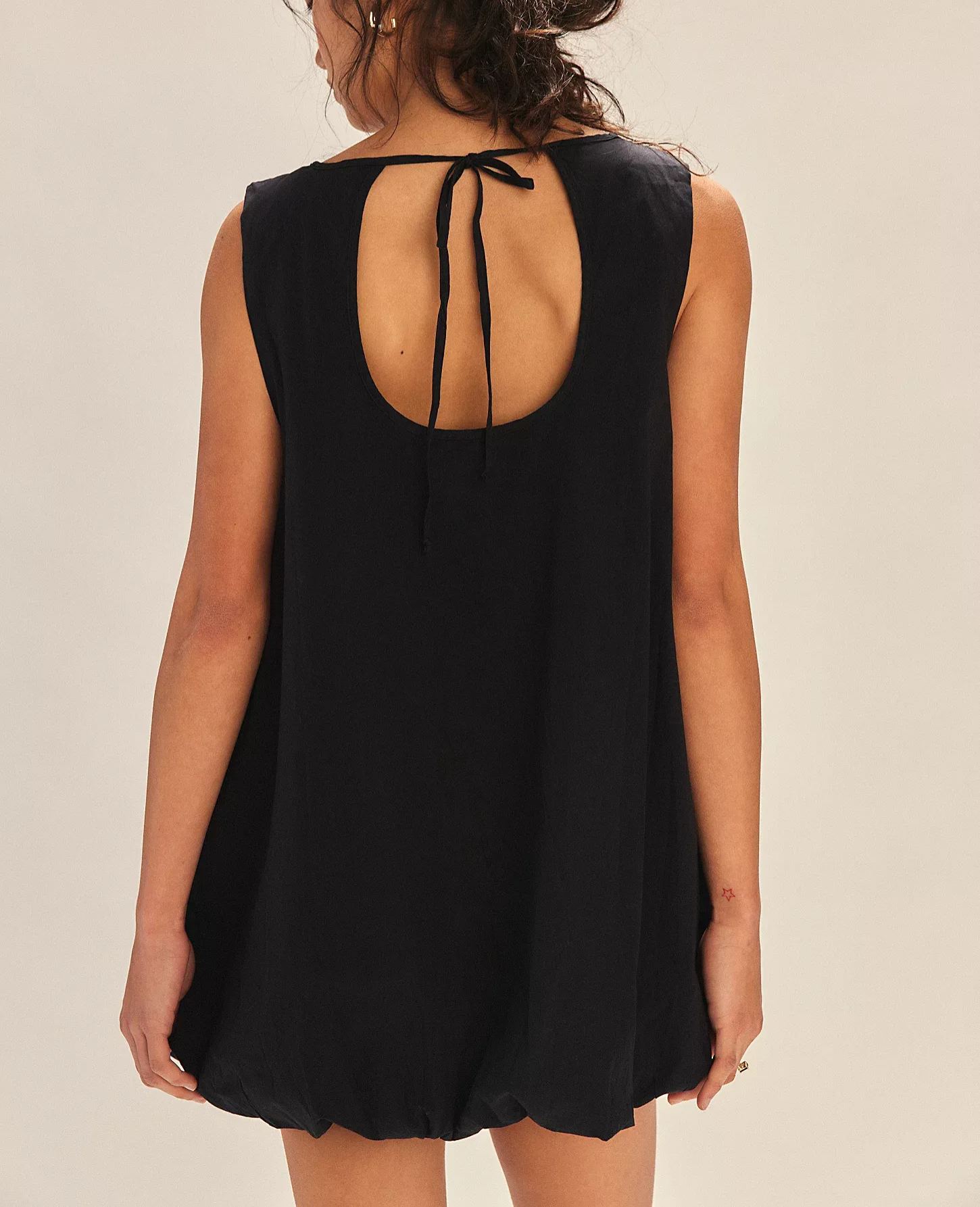 Hollow Bow Tie Bubble Dress