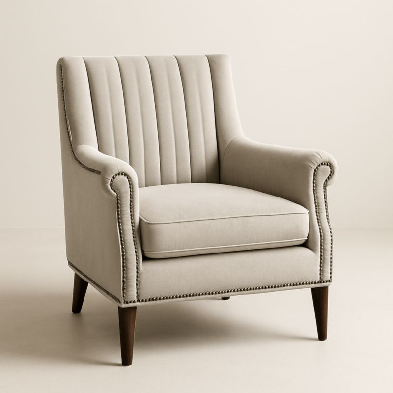 Fauteuil en tissu lin avec accoudoirs enroulés et pieds en bois