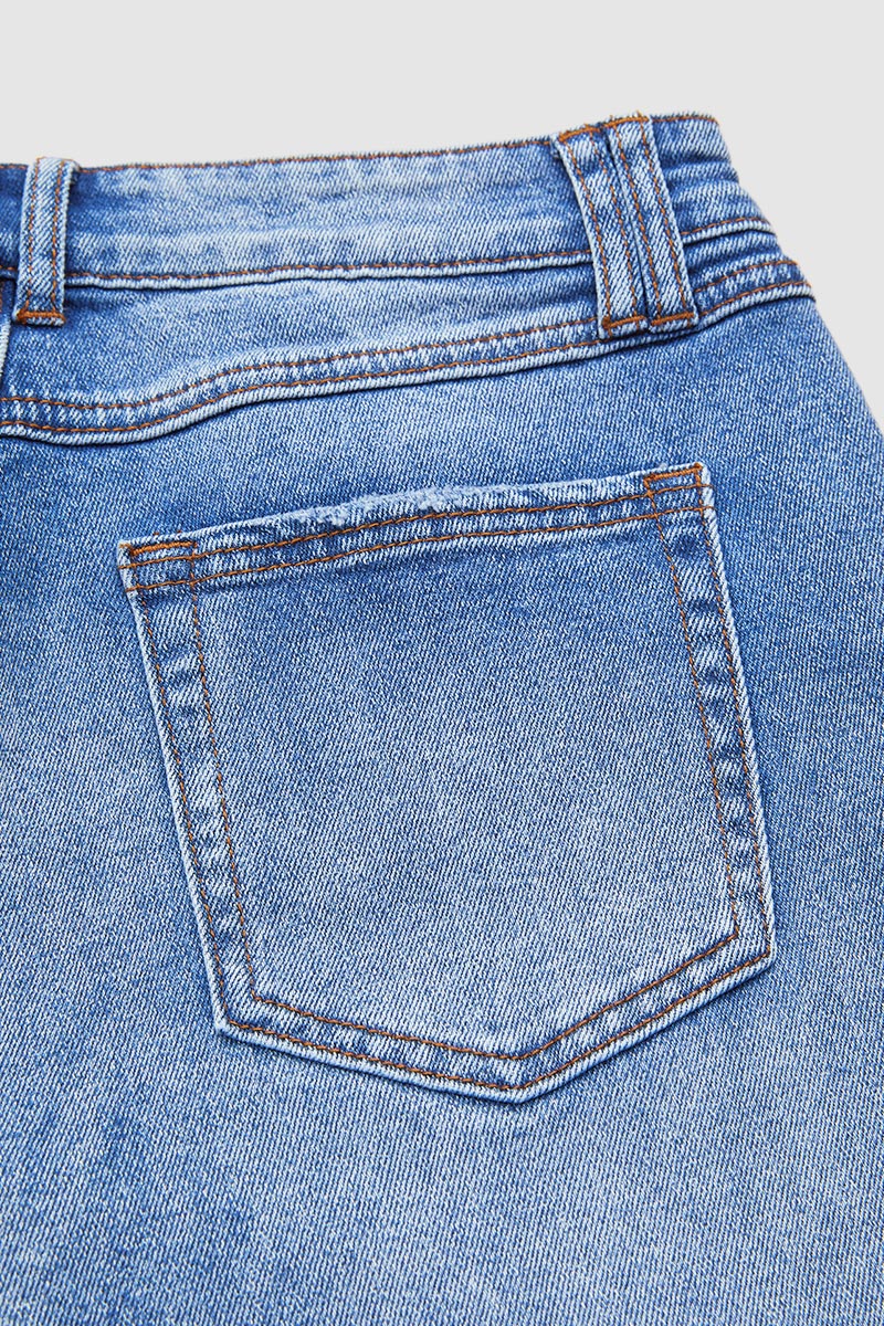 Дънки с измиване, средна талия и прав крачол