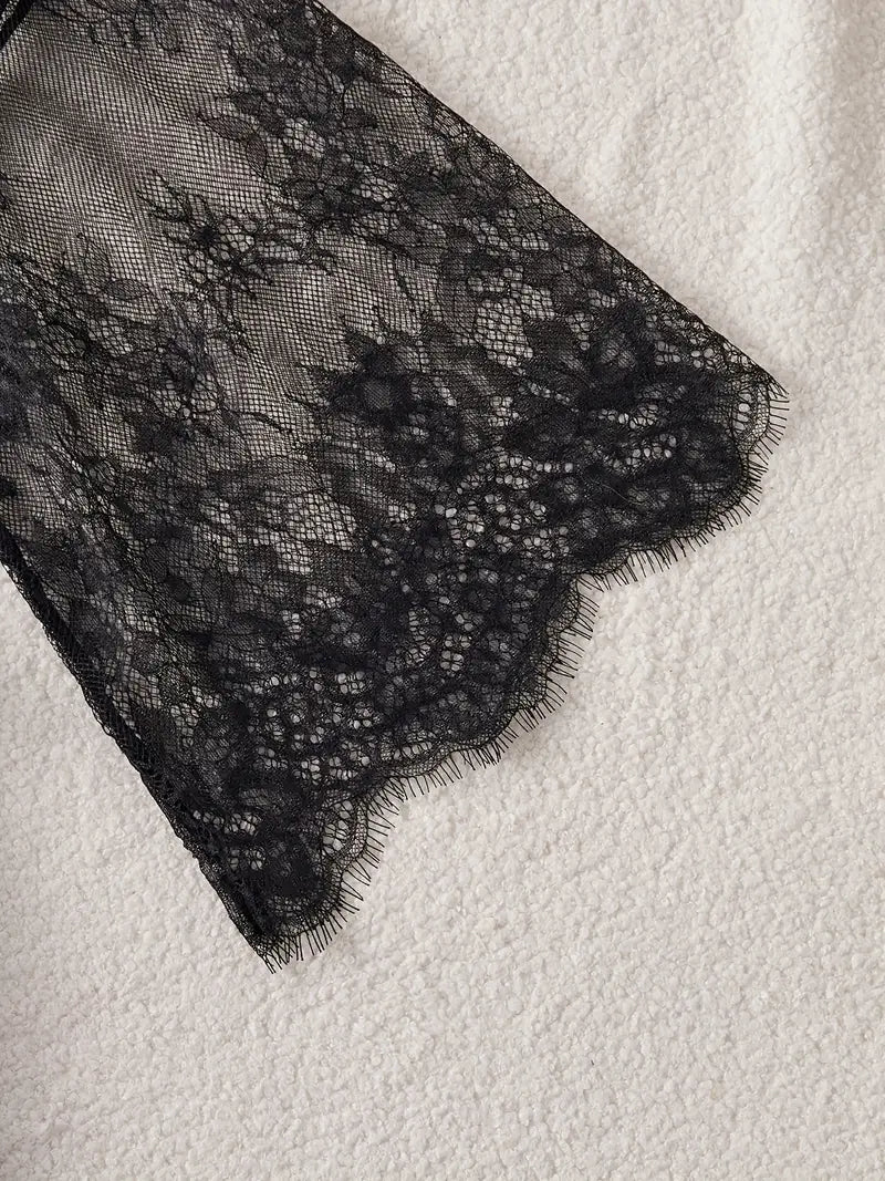 Дамски комплект нощница от дантела