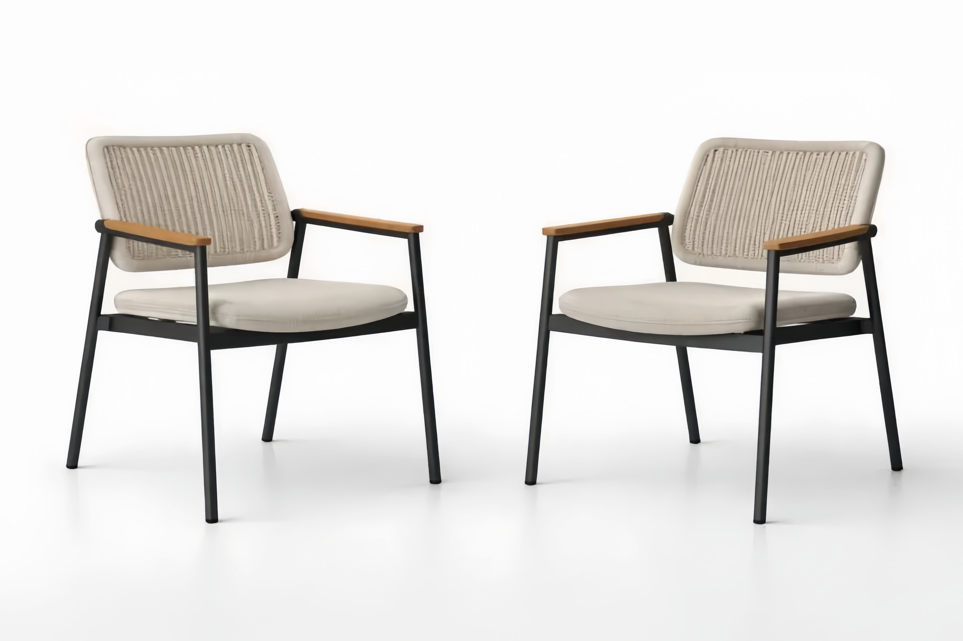 Set di 2 Sedie con Struttura in Acciaio Nero e Tessuto Beige