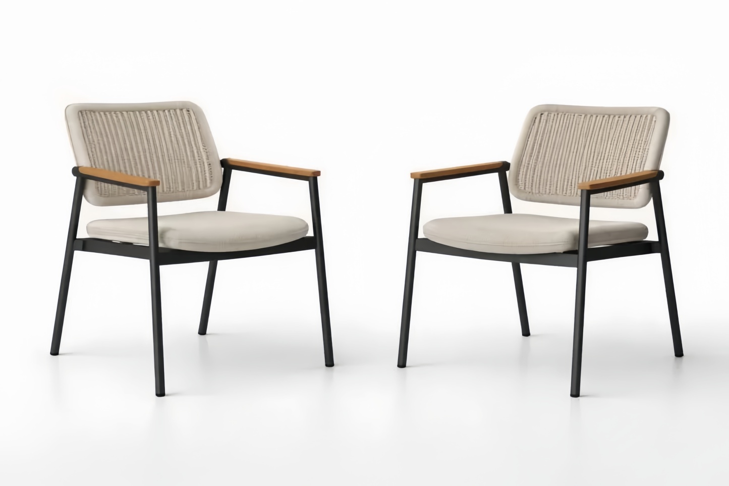 Set di 2 Sedie con Struttura in Acciaio Nero e Tessuto Beige