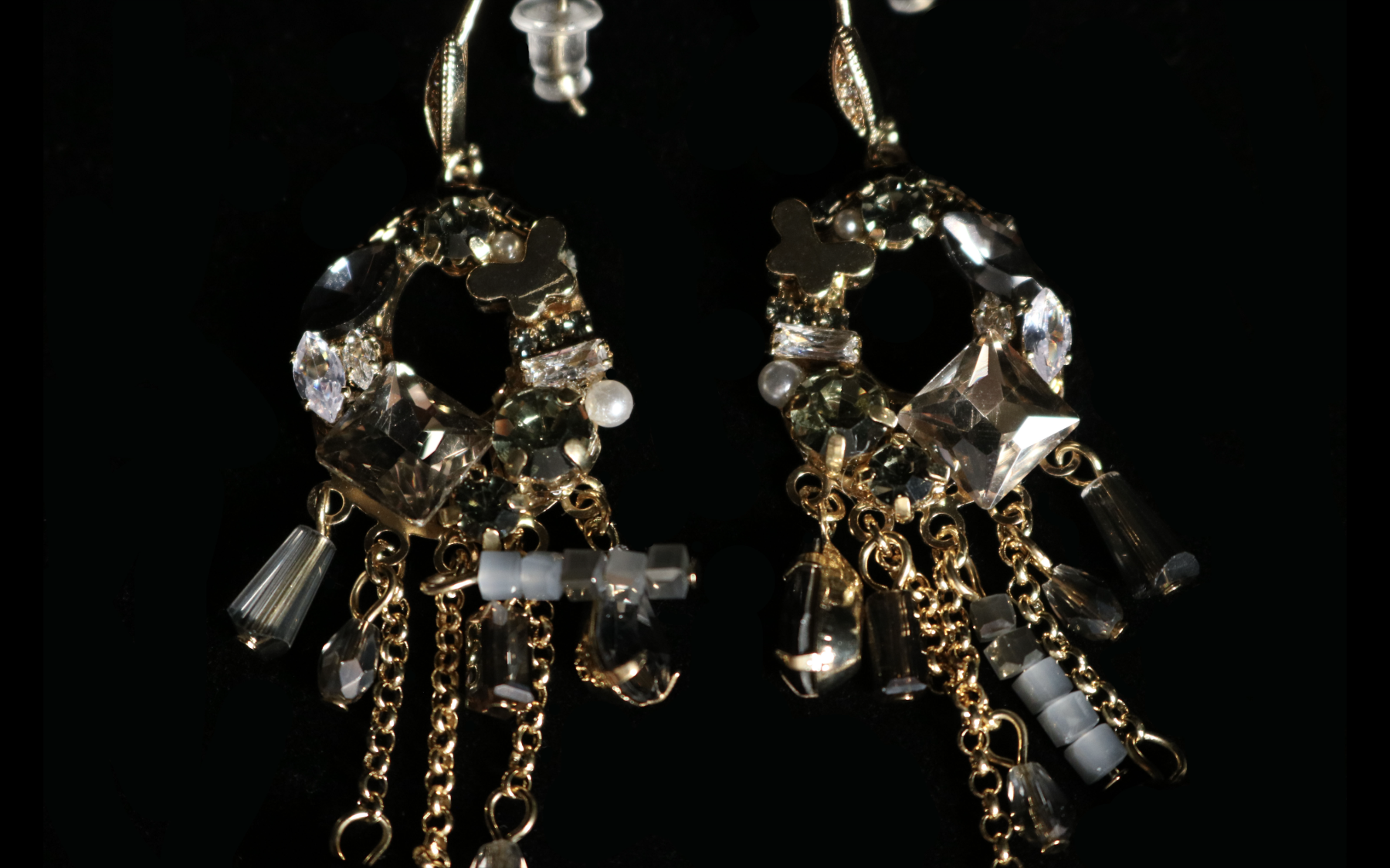 Old Gold Prism Drape 