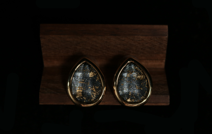 Dark Sparkle Teardrop 