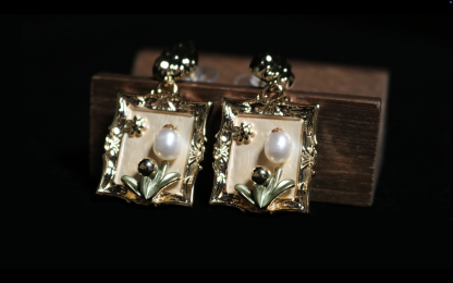 Frame・Pearl Flower Cluster