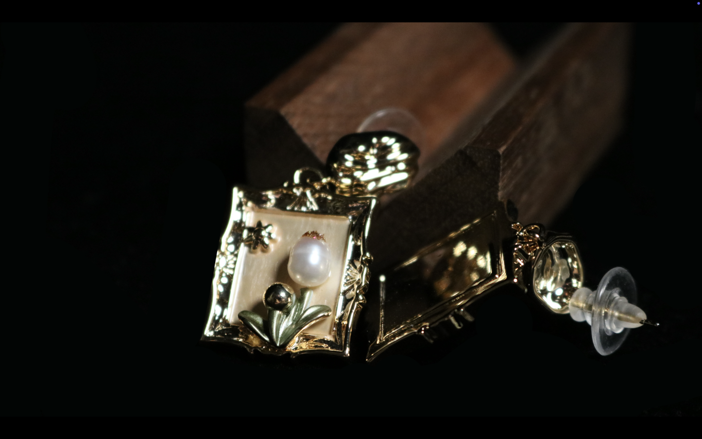 Frame・Pearl Flower Cluster