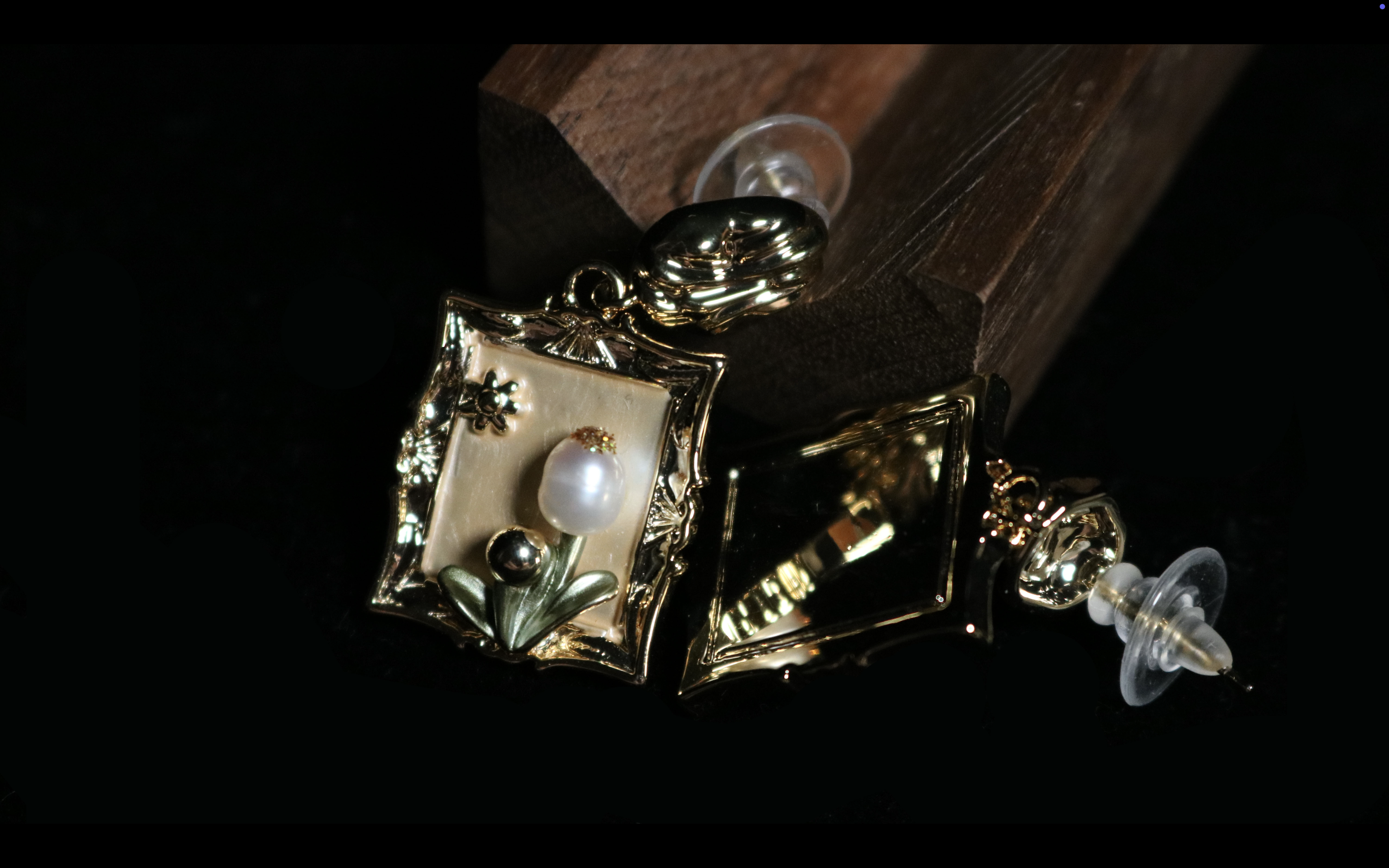 Frame・Pearl Flower Cluster