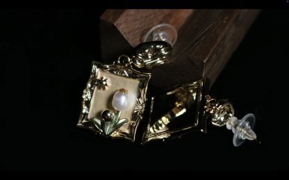 Frame・Pearl Flower Cluster