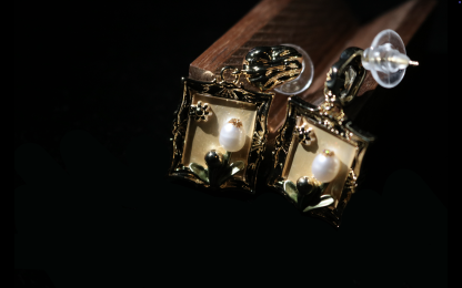 Frame・Pearl Flower Cluster