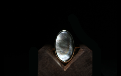 Iridescent Mother-of-Pearl Oval 