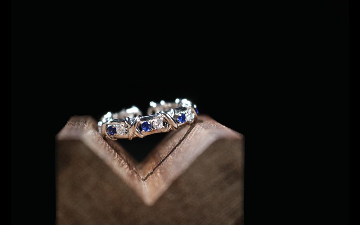 Silver Woven Sapphire Twig Ring 