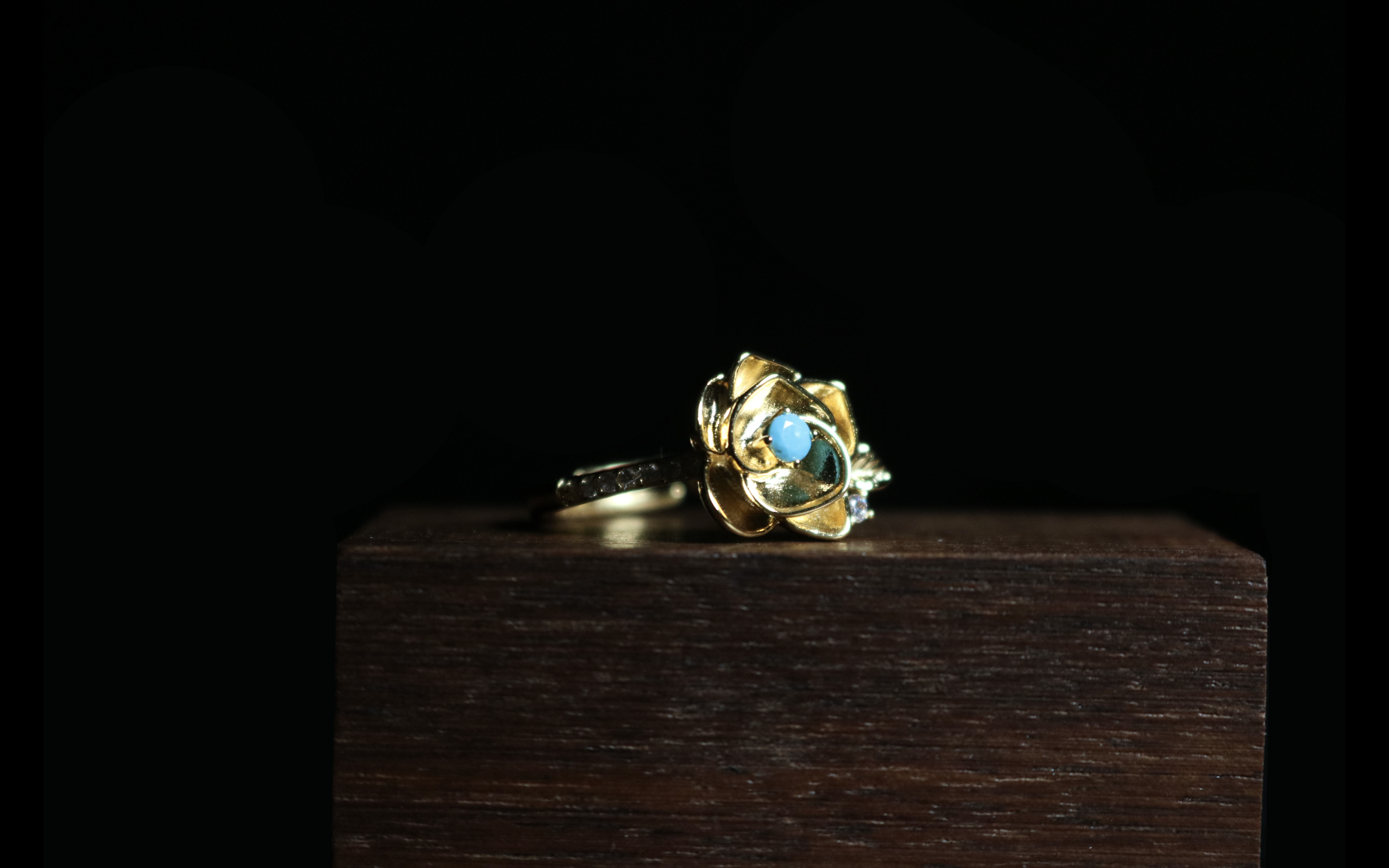Gilded Rose Turquoise-Inlaid 