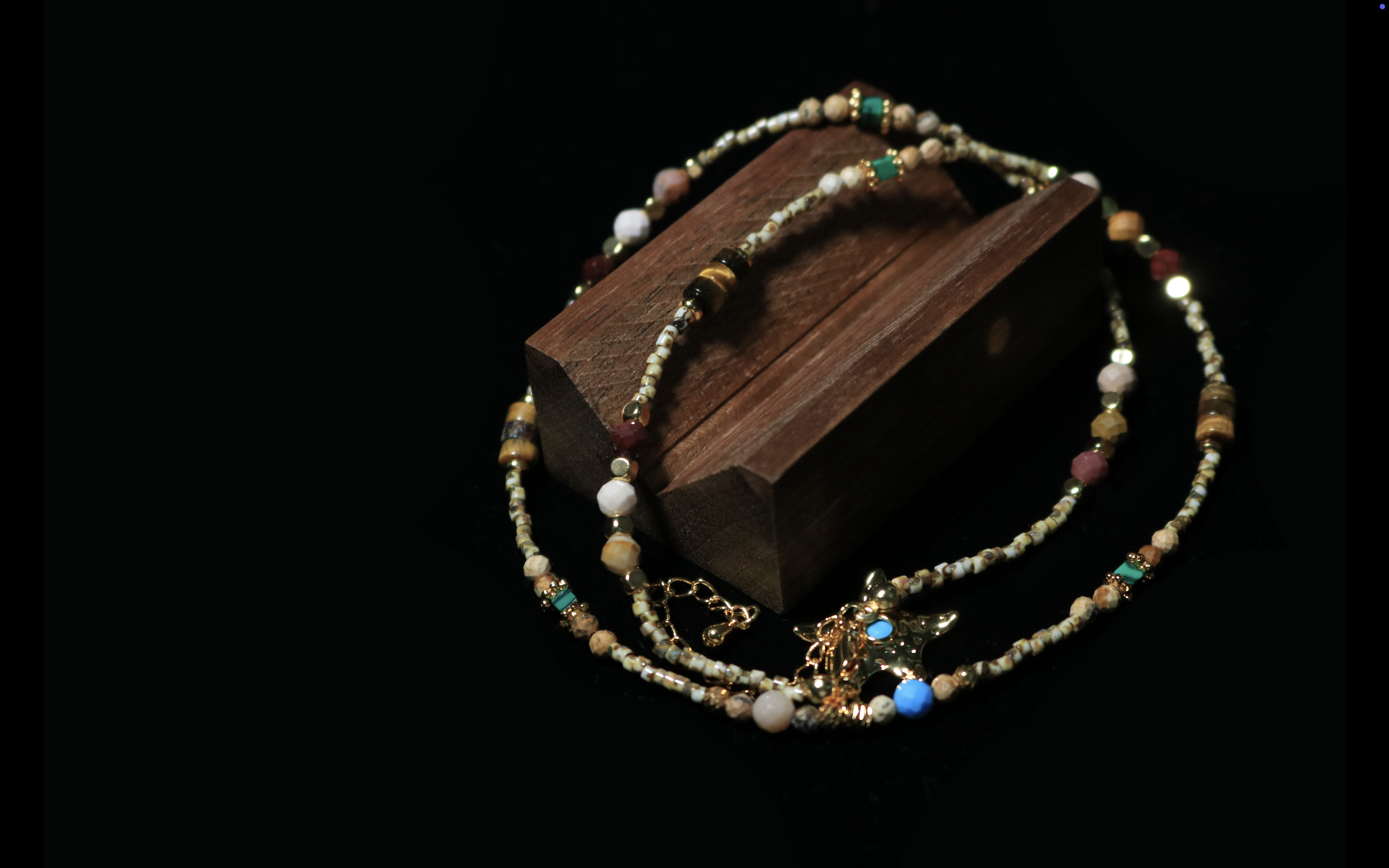 Retro Starlet Mixed-Bead Waist