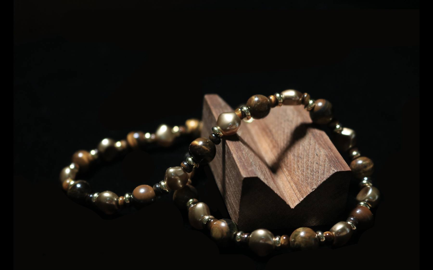 Retro Gold Accent Tiger Eye