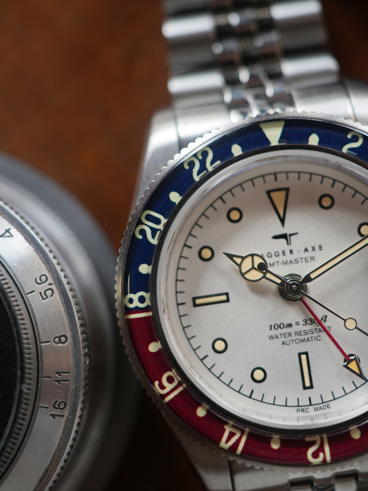 DAGGER AXE DG-B6502 watch detail - DSC05837