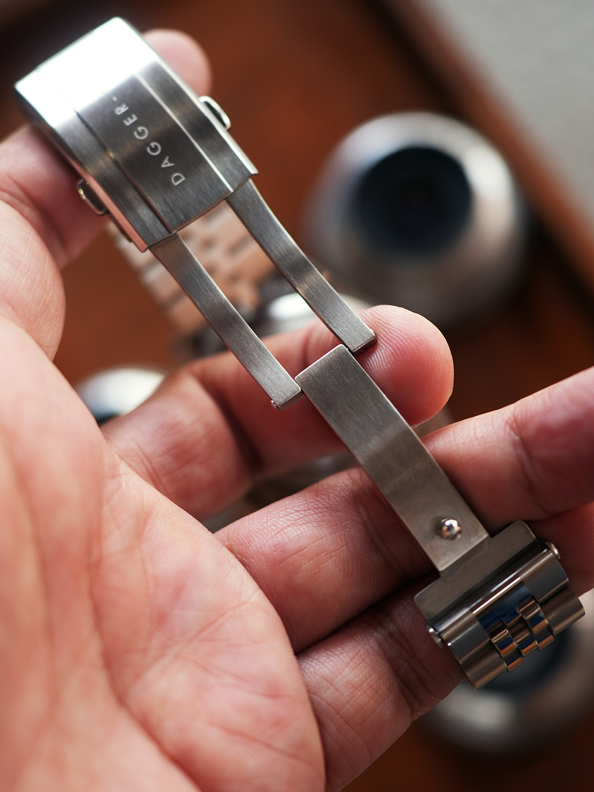 DAGGER AXE DG-B6502 watch detail - DSC05844