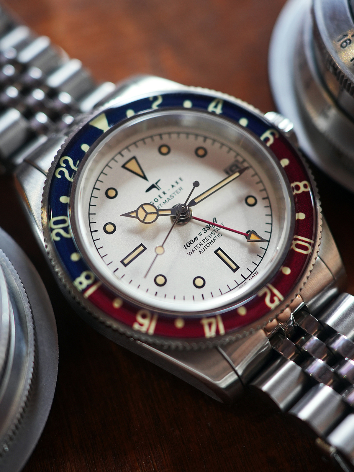 DAGGER AXE DG-B6502 watch detail - DSC05846
