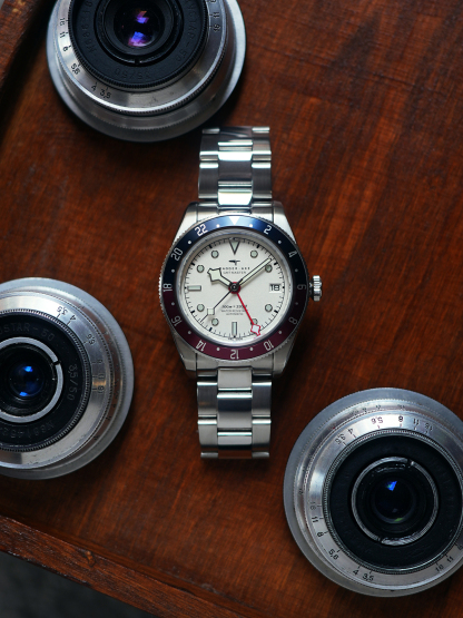 DAGGER AXE DG-B6501 watch detail - DSC05858