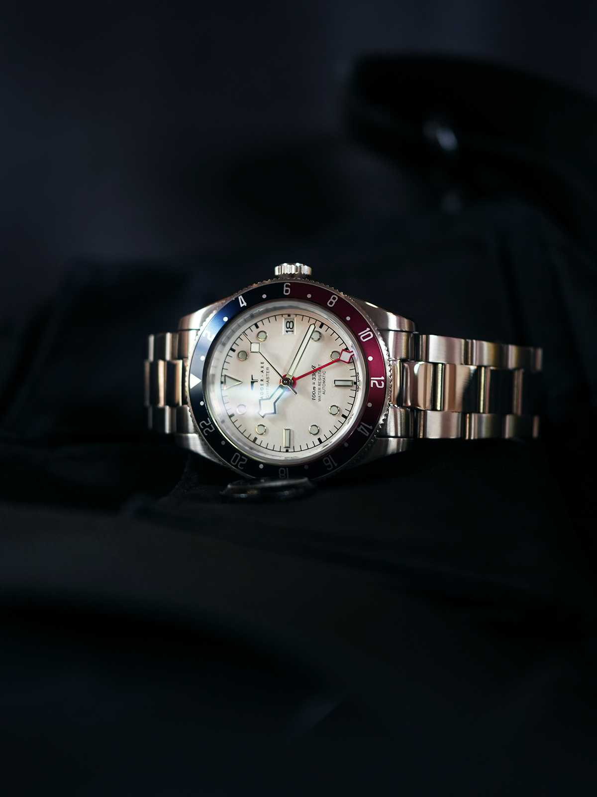 DAGGER AXE DG-B6501 watch detail - DSC05884