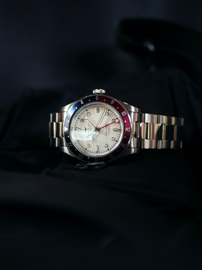 DAGGER AXE DG-B6501 watch detail - DSC05884