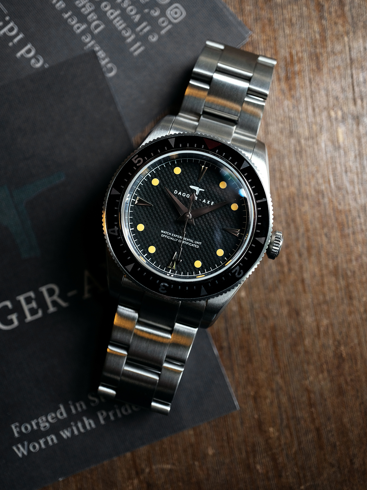 DAGGER AXE "The Experimental" Vintage Diver - Carbon Texture Dial | Ref. DG-B6540 | Tax & Duty Included