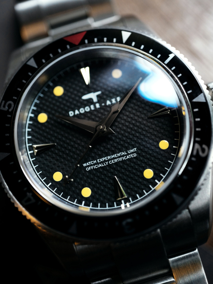 DAGGER AXE "The Experimental" Vintage Diver - Carbon Texture Dial | Ref. DG-B6540 | Tax & Duty Included