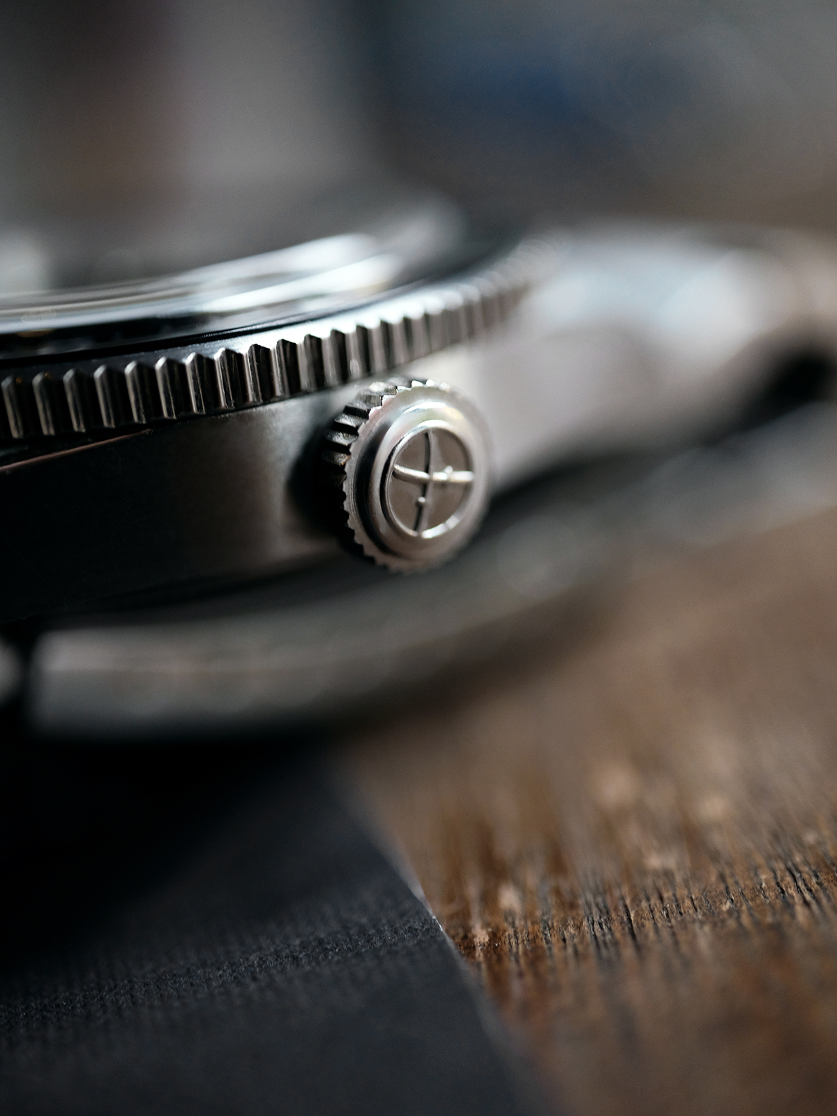 DAGGER AXE "The Experimental" Vintage Diver - Carbon Texture Dial | Ref. DG-B6540 | Tax & Duty Included