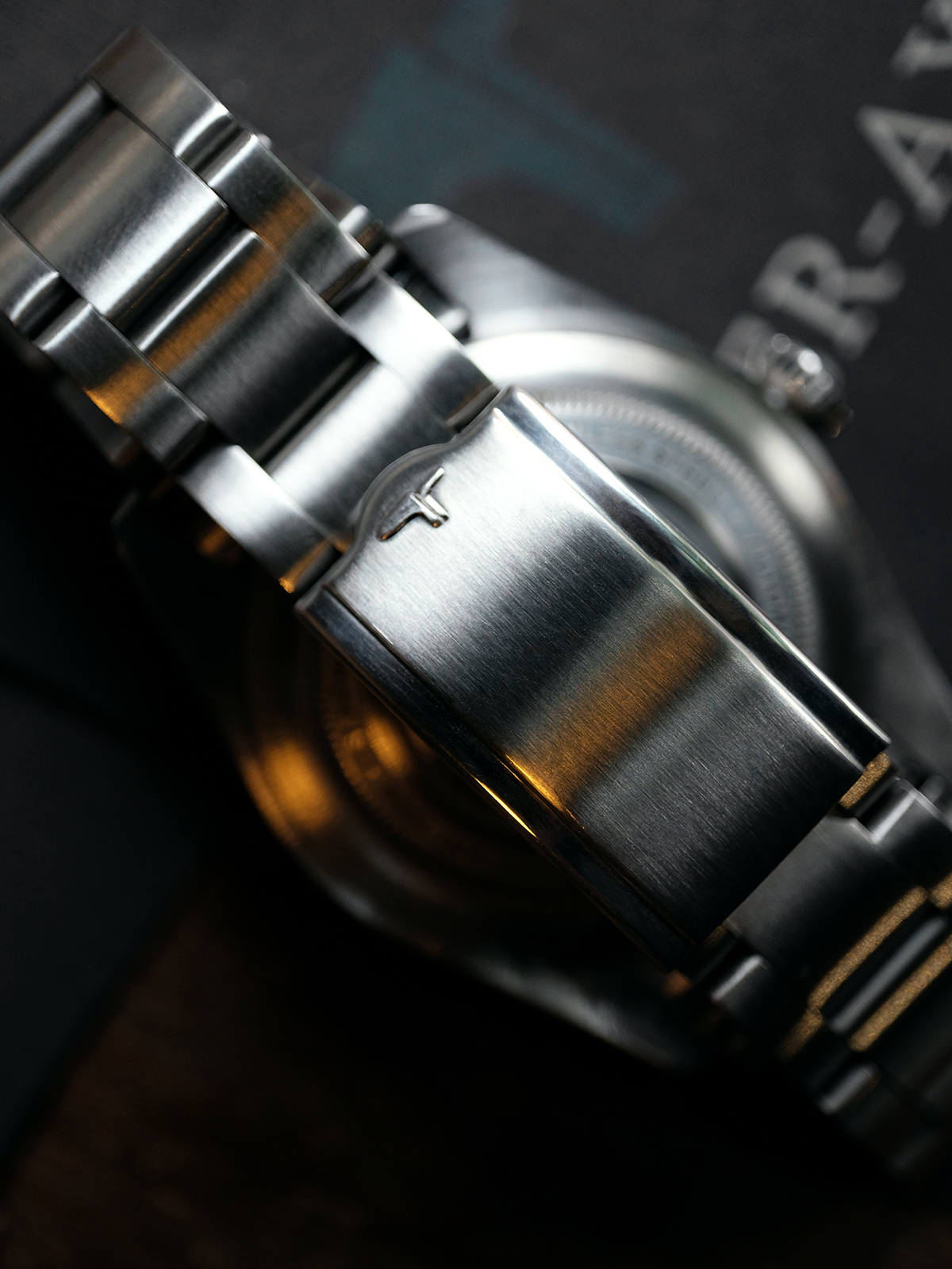 DAGGER AXE "The Experimental" Vintage Diver - Carbon Texture Dial | Ref. DG-B6540 | Tax & Duty Included