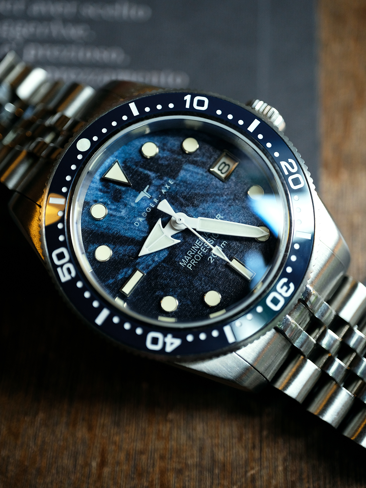 Dagger Axe DG-B7120 "Glacier Abyss" 39mm Automatic Diver - Designed by Lingo - Seiko NH35 - [Free Shipping & All Taxes Included]