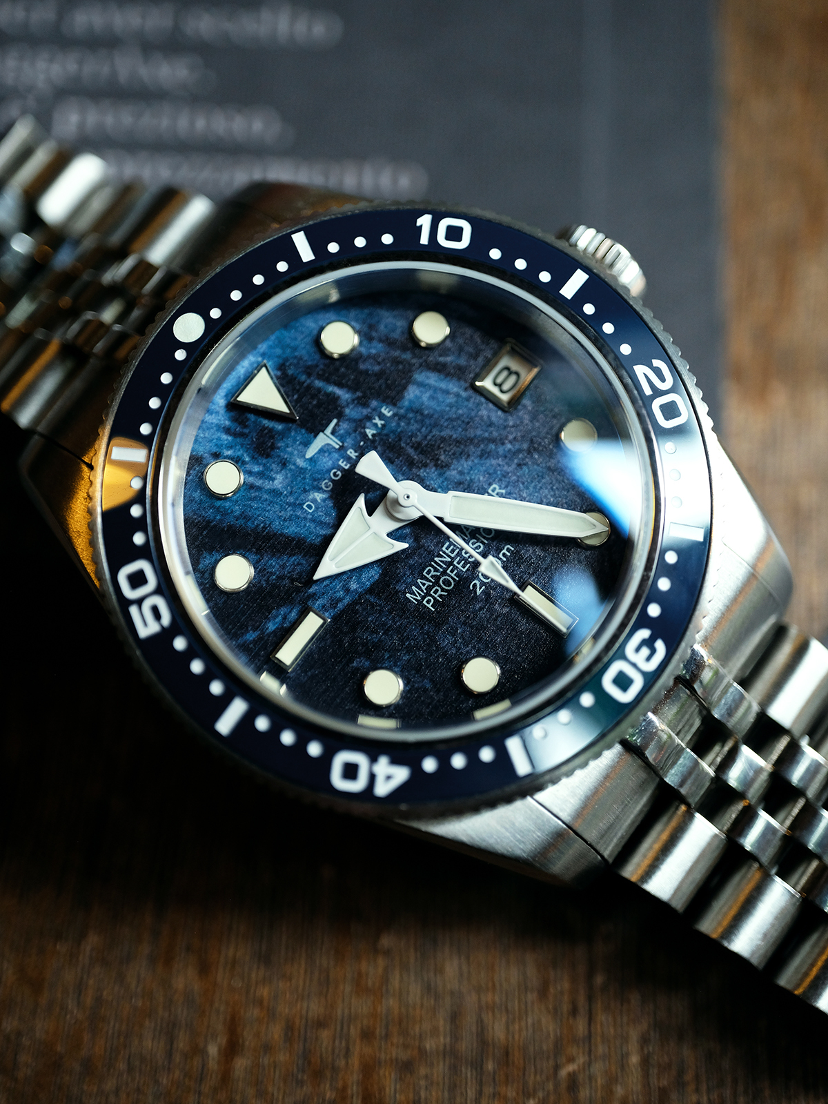 Dagger Axe DG-B7120 "Glacier Abyss" 39mm Automatic Diver - Designed by Lingo - Seiko NH35 - [Free Shipping & All Taxes Included]