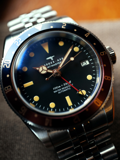 DAGGER AXE "Voyager" 1954 Tribute GMT Automatic - Ref. DG-B6543 | Tax & Duty Included