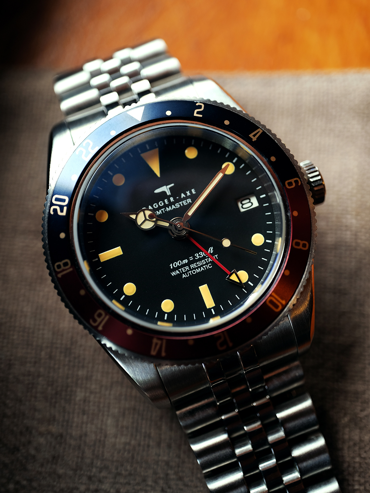 DAGGER AXE "Voyager" 1954 Tribute GMT Automatic - Ref. DG-B6543 | Tax & Duty Included