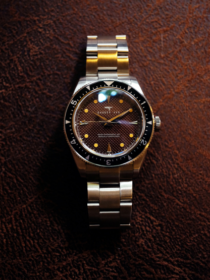 Dagger Axe DG-B6541 "Heritage GMT" – 39mm Vintage Tribute – 304L Steel Case – Seiko NH34 Movement – [Free Shipping & All Taxes Included]